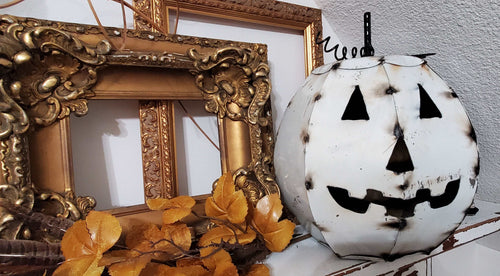 Halloween Medium Metal Pumpkin ~ White | Vintage Character