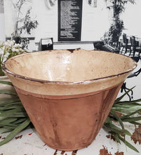 Load image into Gallery viewer, Hungarian Cottage Crafted Set of 3 Cream Bowls | Vintage Character