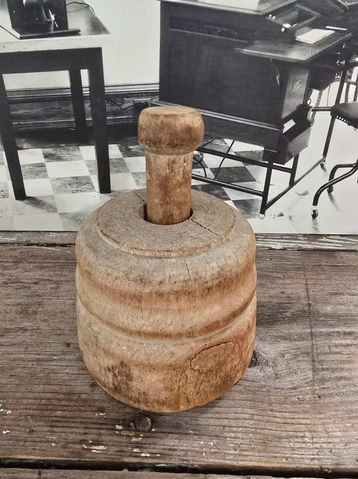 Antique Wood Round Butter Mold ~ Flower