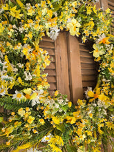 Load image into Gallery viewer, Spring 30&quot; Wreath ~ Yellow