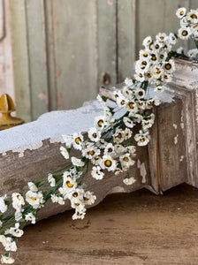 Fairchild Daisy Garland 6ft