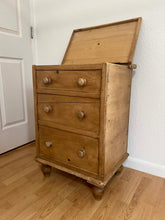 Load image into Gallery viewer, Antique English Pine Linen Bin