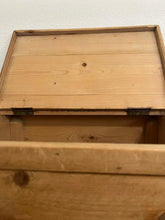 Load image into Gallery viewer, Antique English Pine Linen Bin