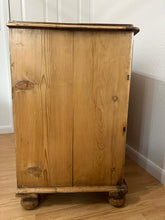 Load image into Gallery viewer, Antique English Pine Dresser