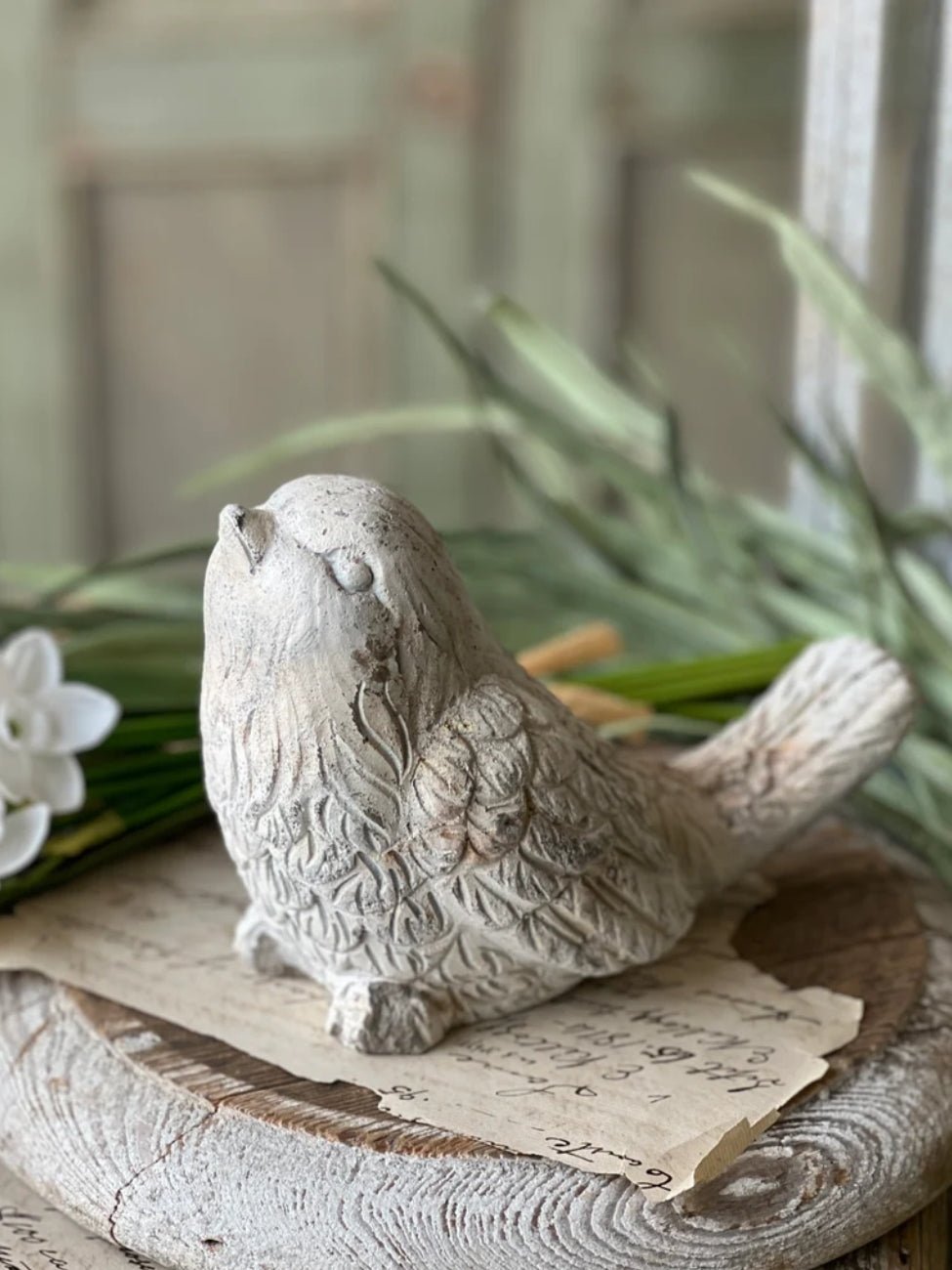 Concrete Rustic Wren Perched Bird | Vintage Character