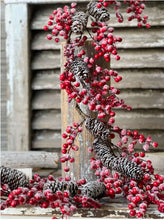 Load image into Gallery viewer, Christmas Berry Garland