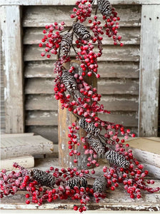 Christmas Snowcloaked Red Berries Garland 5Ft | Vintage Character