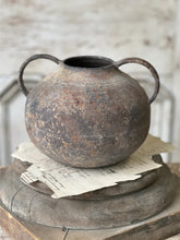 Load image into Gallery viewer, Metal Carlo Vase Vessel