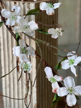 Load image into Gallery viewer, Day Drift White Dogwood Garland 6ft