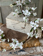 Load image into Gallery viewer, Day Drift White Dogwood Garland 6ft