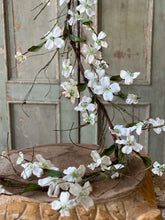 Load image into Gallery viewer, Day Drift White Dogwood Garland 6ft