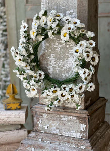Fairchild Daisy Candle Ring 14"