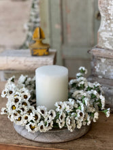 Load image into Gallery viewer, Fairchild Daisy Candle Ring 14&quot;