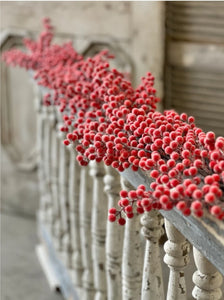 Christmas Resplendent Red Berries Garland 5Ft