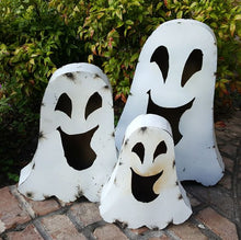 Load image into Gallery viewer, Halloween Metal Ghost Set of 3